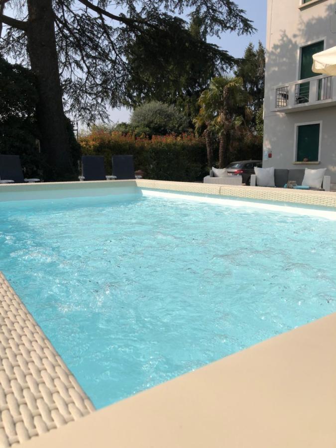 Betty'S House Bed and Breakfast Lazise Eksteriør billede