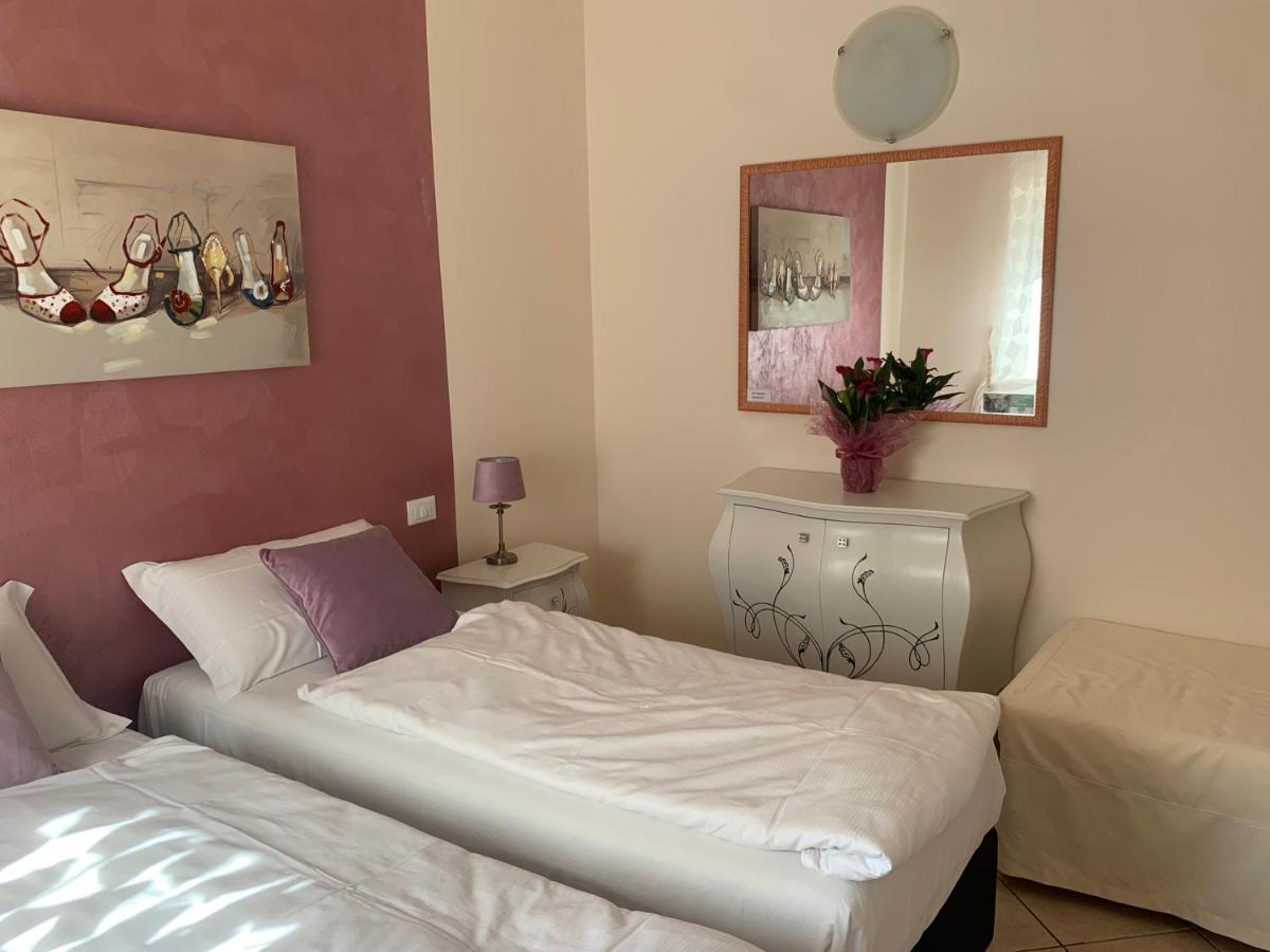 Betty'S House Bed and Breakfast Lazise Eksteriør billede