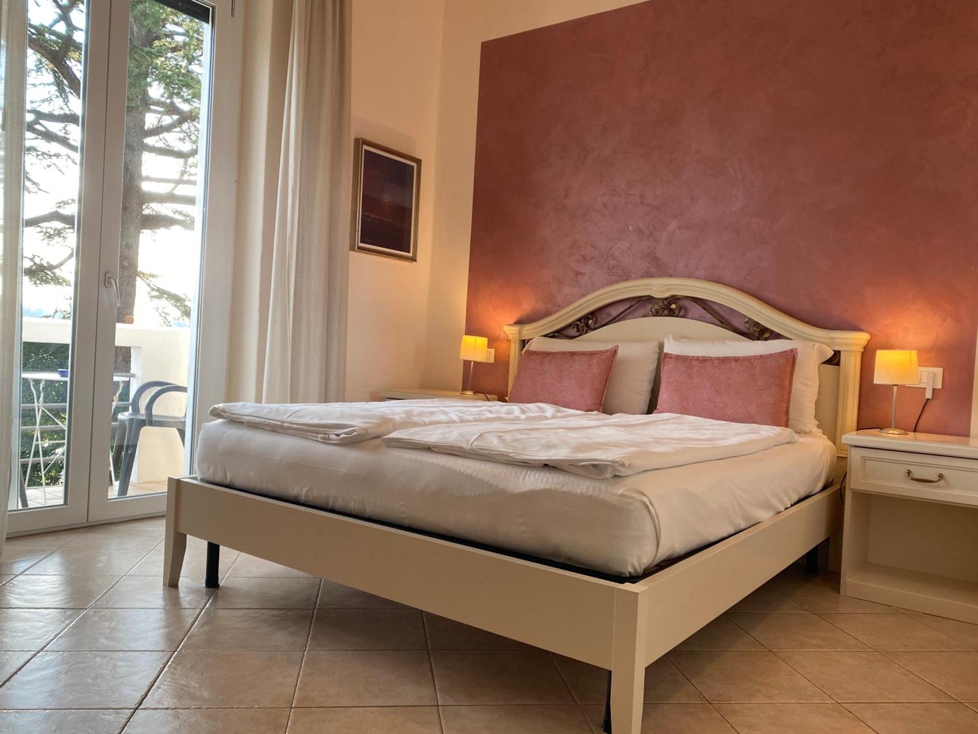 Betty'S House Bed and Breakfast Lazise Eksteriør billede
