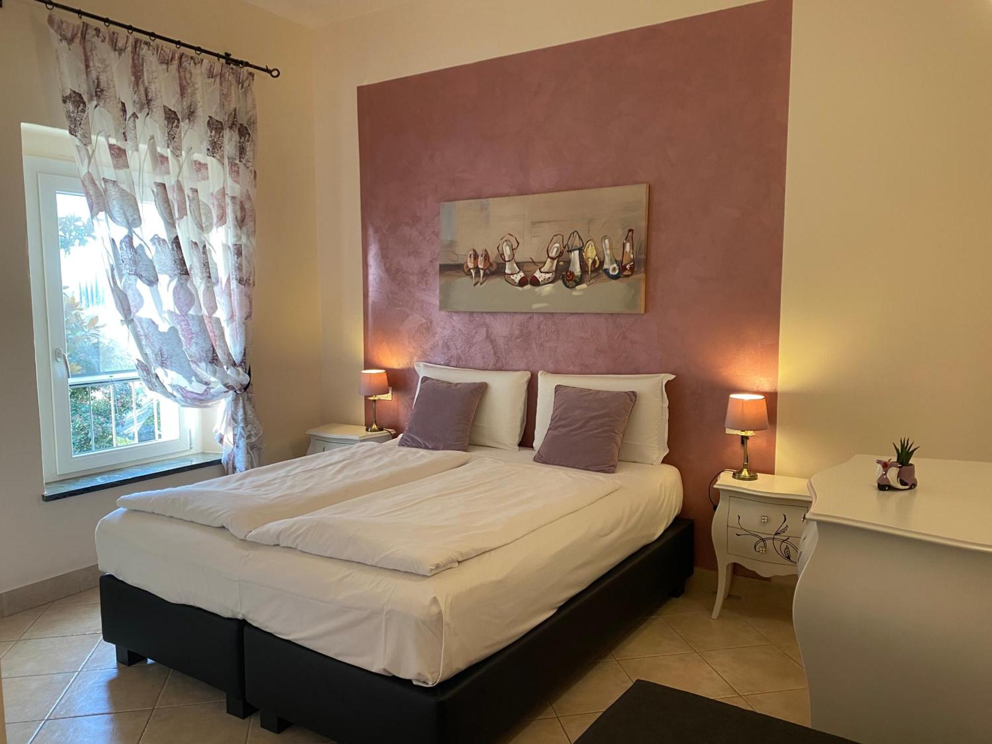 Betty'S House Bed and Breakfast Lazise Eksteriør billede